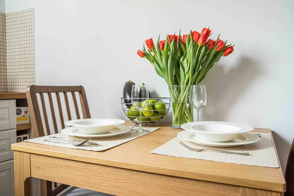 Wyzwolenia Apt , Lazienki Park & Zbawiciela Sq. 2' Βαρσοβία Εξωτερικό φωτογραφία